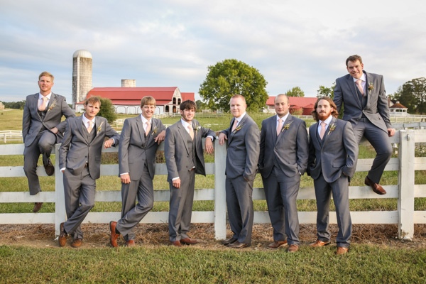 peach-and-white-nostalgic-wedding