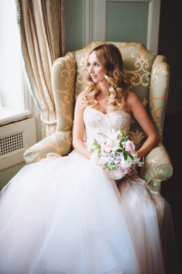 super-romantic-garden-wedding