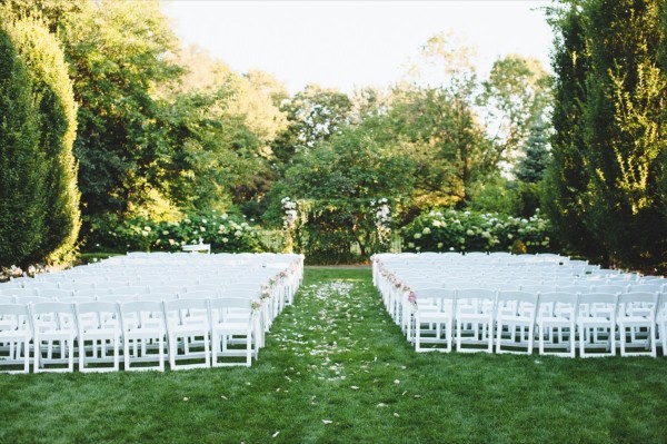 super-romantic-garden-wedding