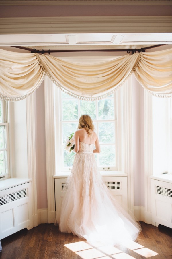 super-romantic-garden-wedding