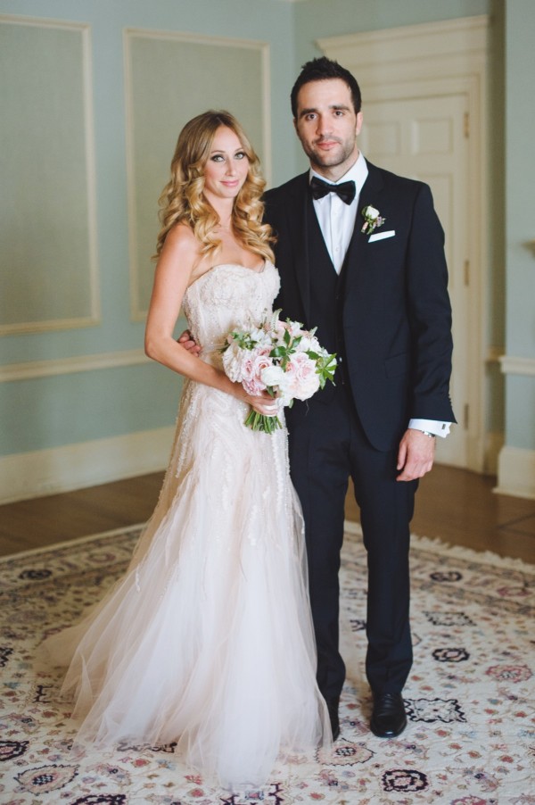 super-romantic-garden-wedding