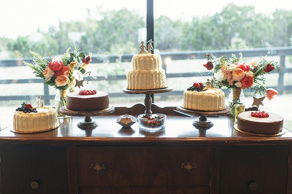 teal-and-gold-modern-wedding