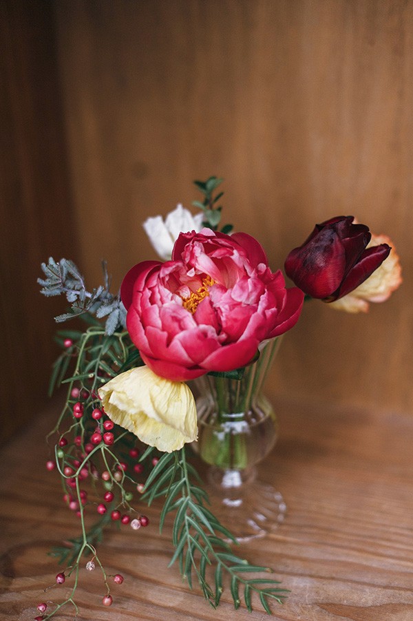 teal-and-gold-modern-wedding