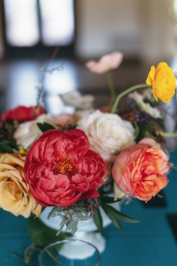 teal-and-gold-modern-wedding