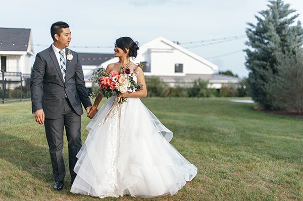 teal-and-gold-modern-wedding