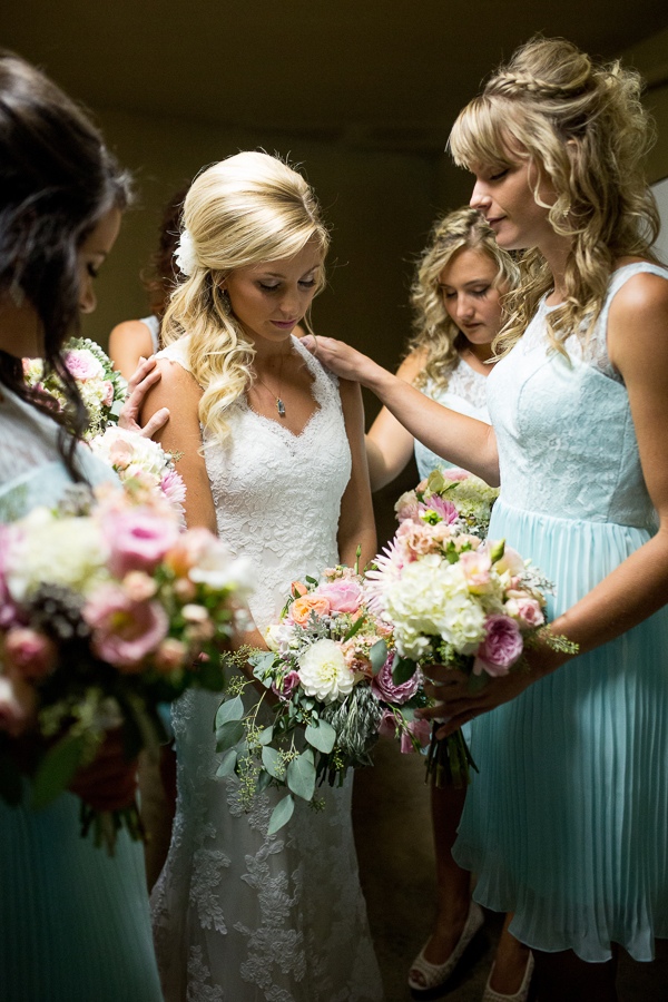 teal-gray-and-pink-wedding-ideas