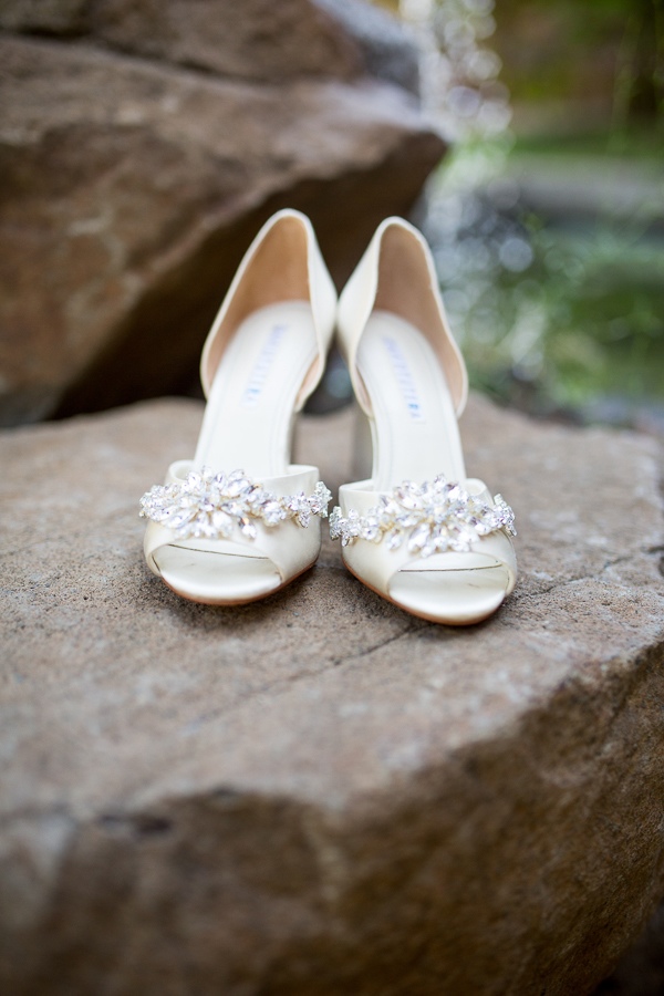 teal-gray-and-pink-wedding-ideas
