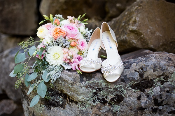 teal-gray-and-pink-wedding-ideas
