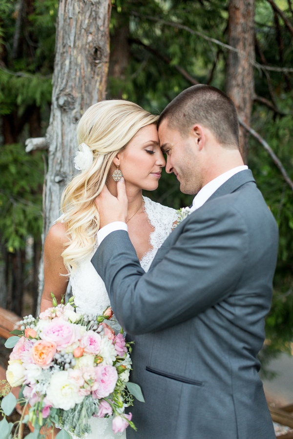 teal-gray-and-pink-wedding-ideas