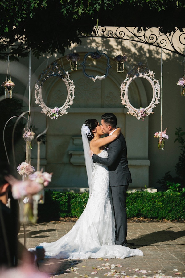 vintage-lavender-wedding