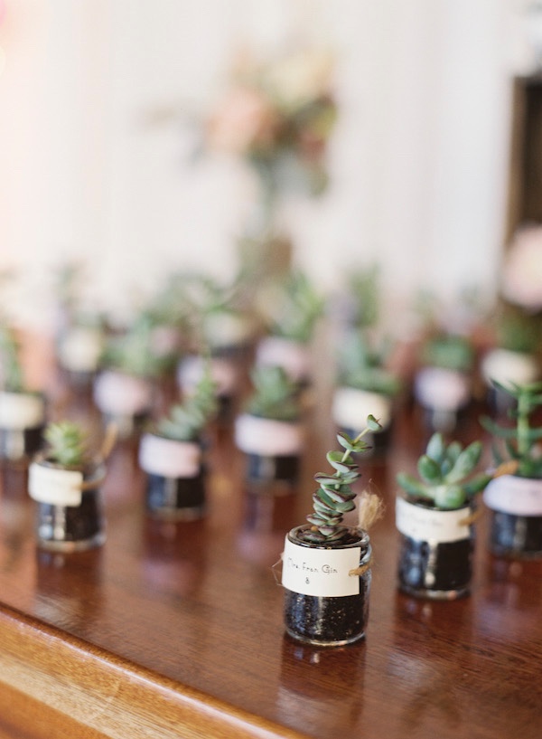 vintage-lavender-wedding