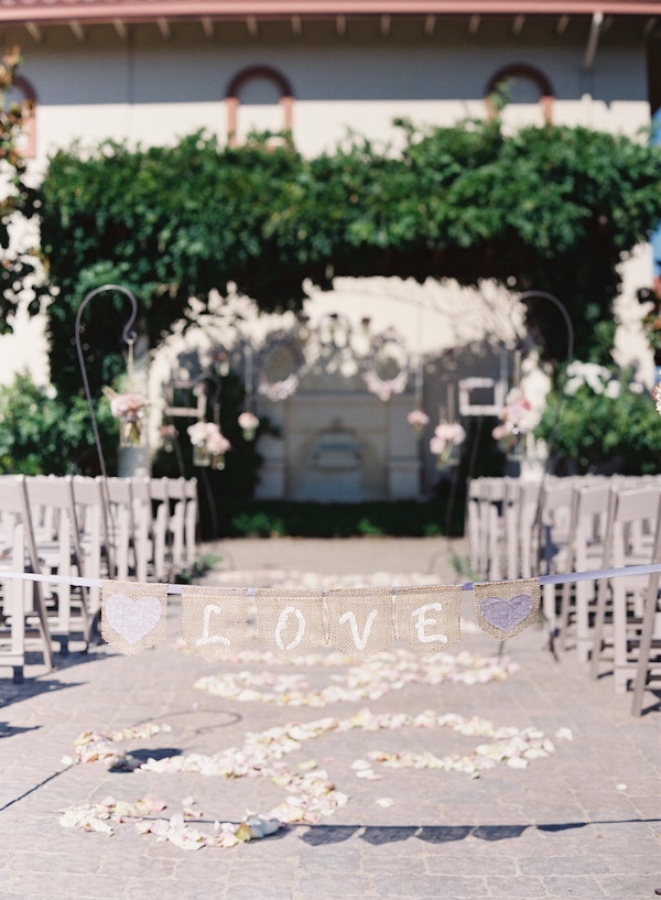 vintage-lavender-wedding