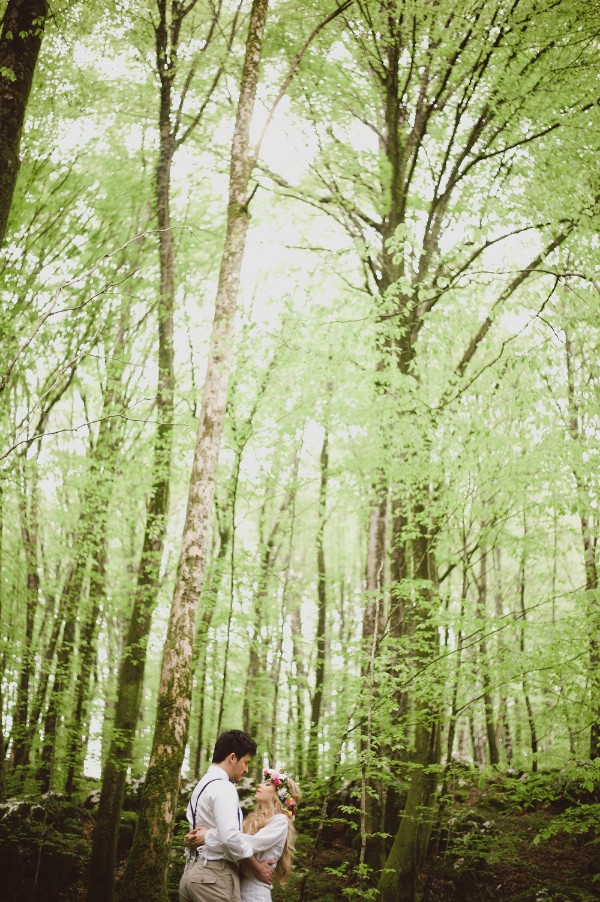 beautiful-and-bright-forest-wedding-in
