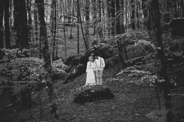 beautiful-and-bright-forest-wedding-in