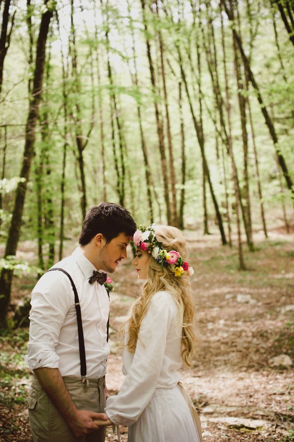 beautiful-and-bright-forest-wedding-in