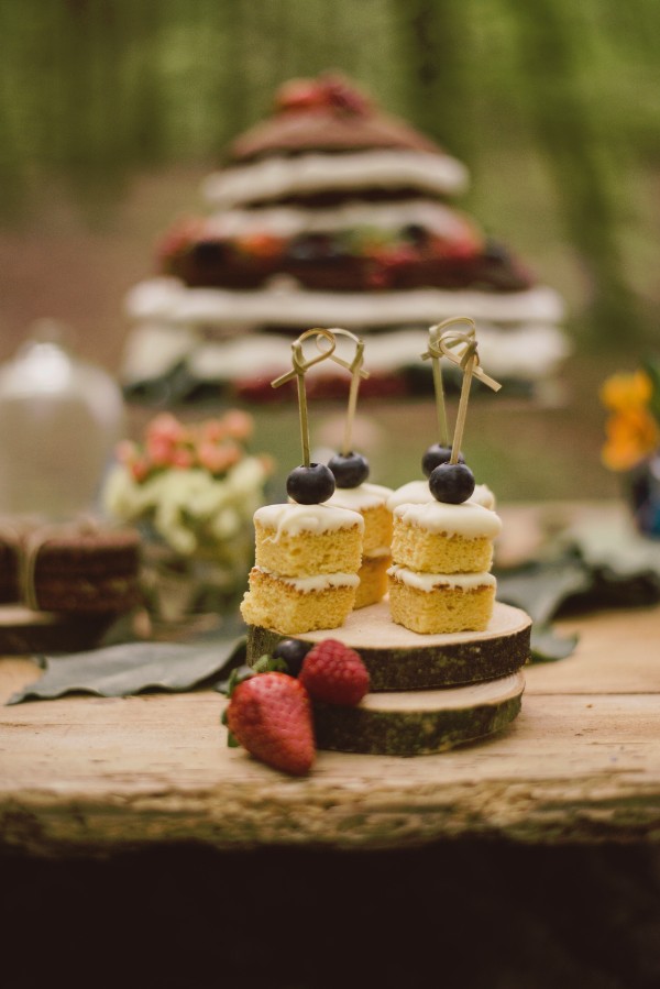 beautiful-and-bright-forest-wedding-in