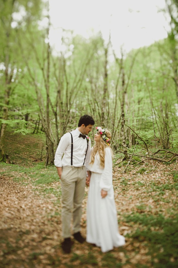 beautiful-and-bright-forest-wedding-in