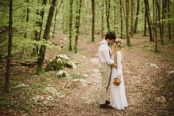 beautiful-and-bright-forest-wedding-in