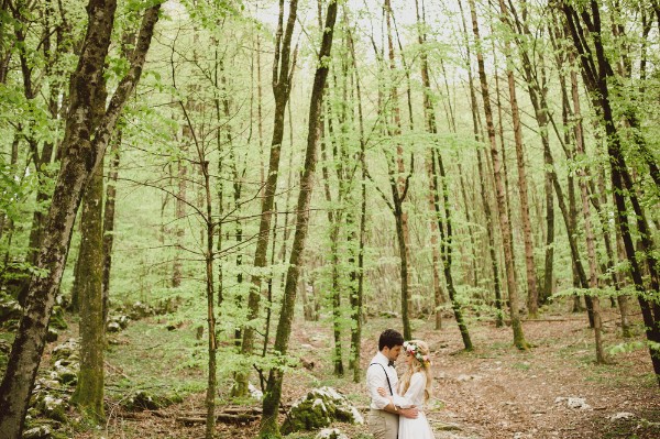 beautiful-and-bright-forest-wedding-in