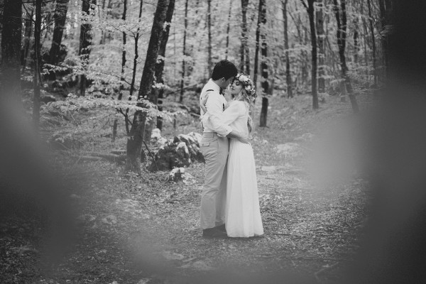 beautiful-and-bright-forest-wedding-in