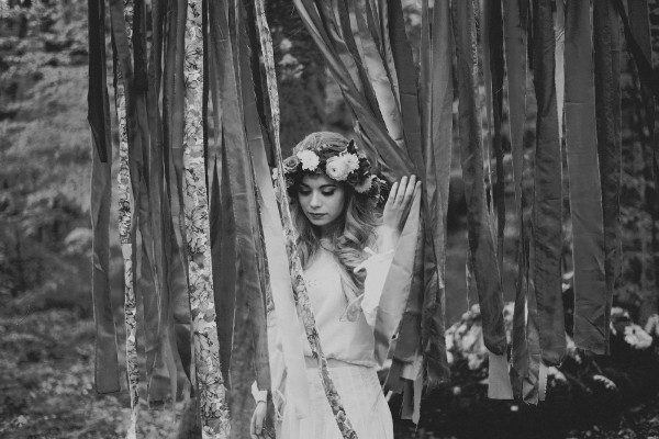 beautiful-and-bright-forest-wedding-in