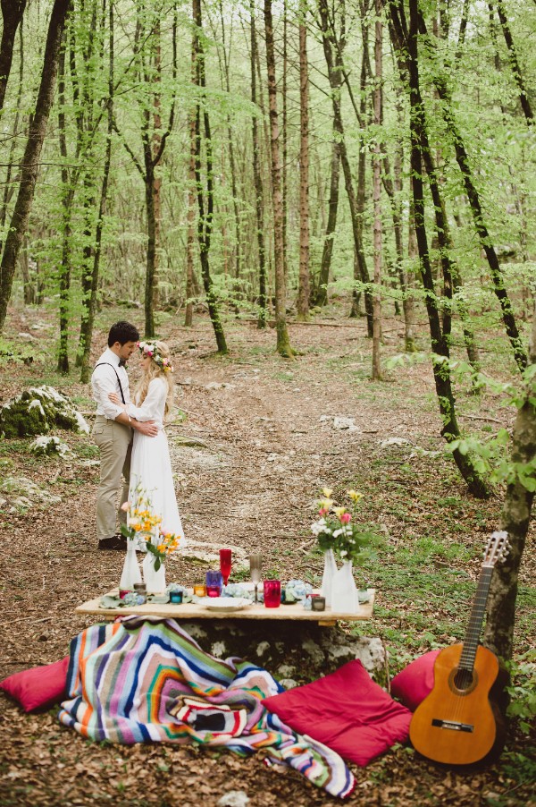 beautiful-and-bright-forest-wedding-in