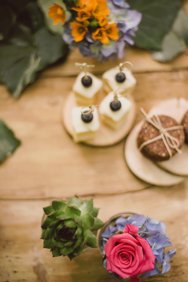beautiful-and-bright-forest-wedding-in