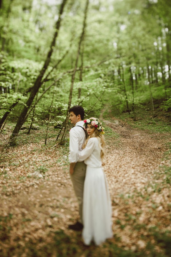 beautiful-and-bright-forest-wedding-in