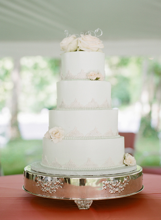 lace pattern white wedding cake