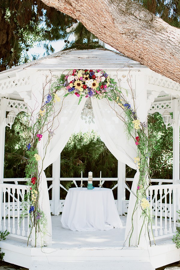 colorful-meets-victorian-wedding