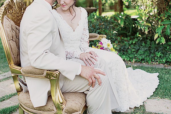 colorful-meets-victorian-wedding