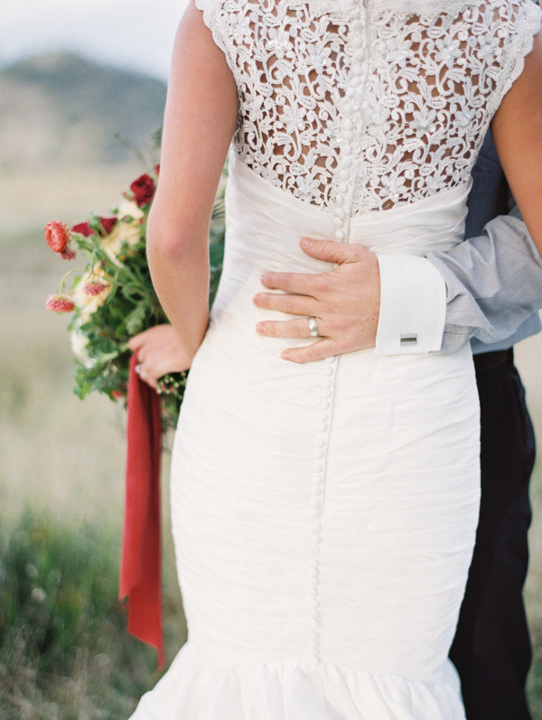 crisp-romantic-wedding-inspiration