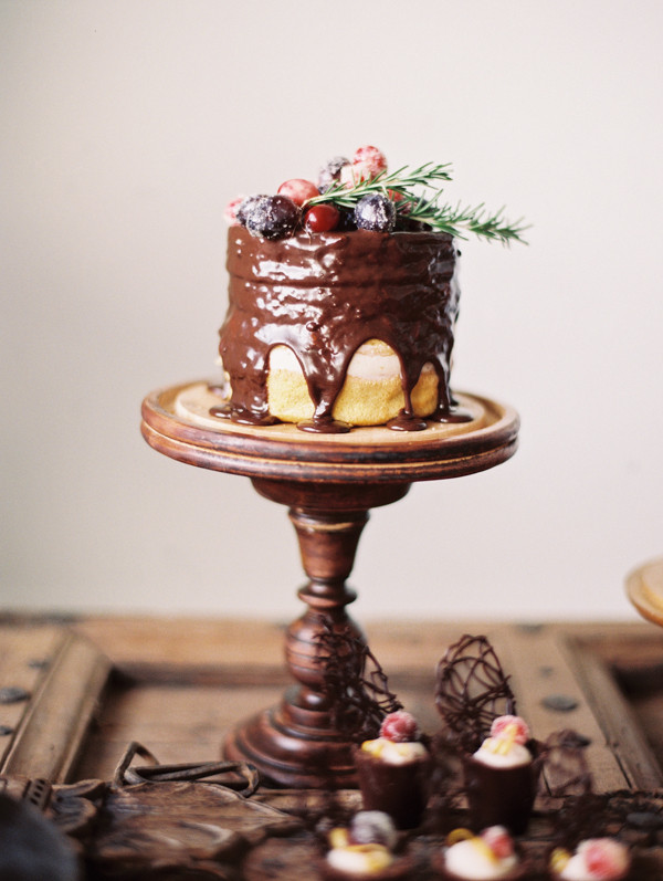 crisp-romantic-wedding-inspiration