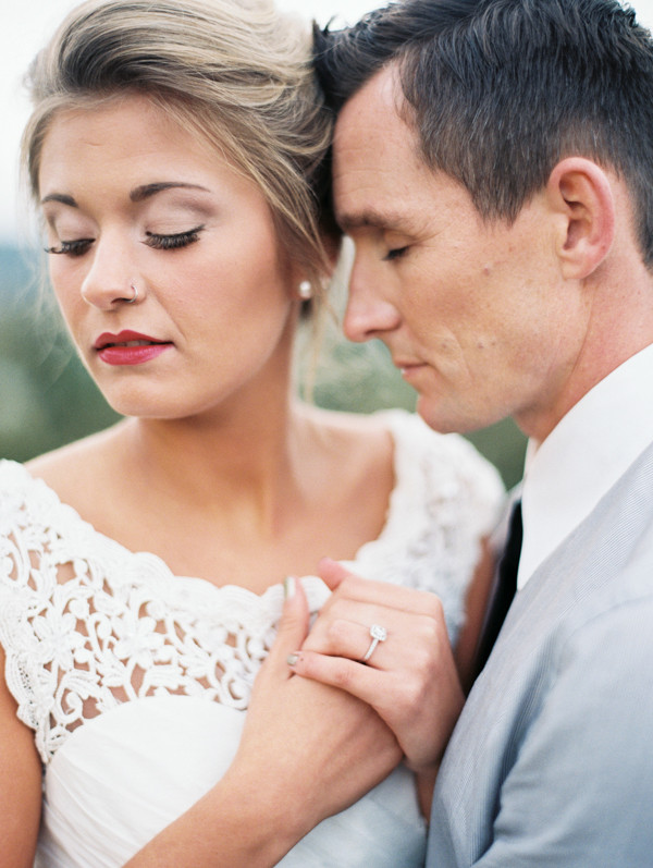 crisp-romantic-wedding-inspiration