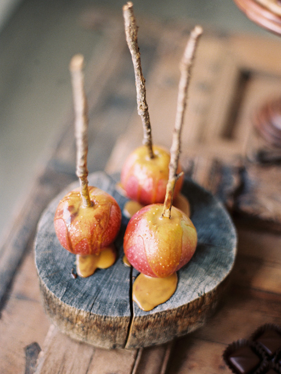 caramel apples for your wedding