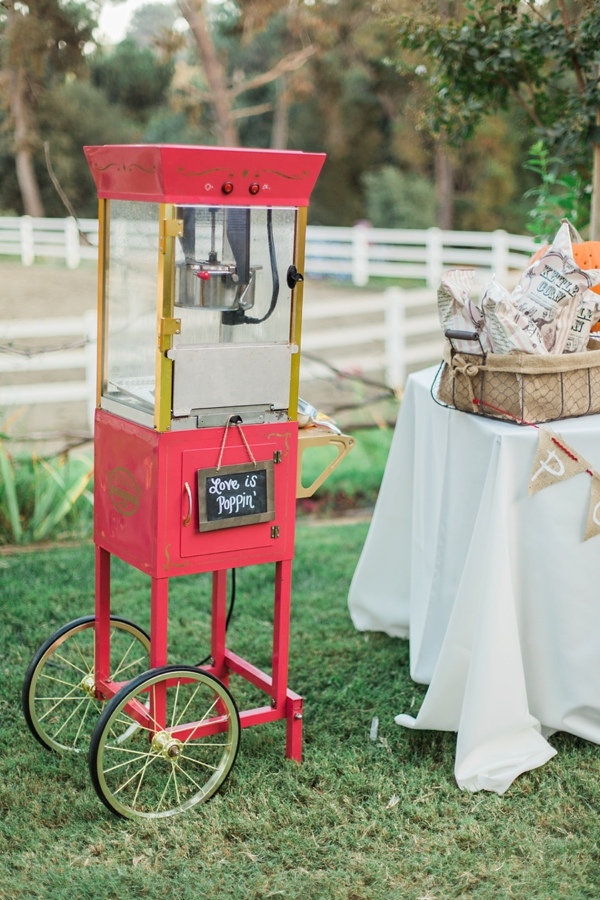cute-and-cozy-fall-wedding