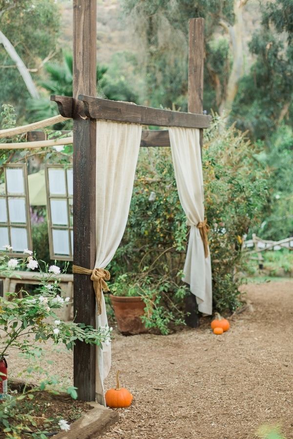 cute-and-cozy-fall-wedding