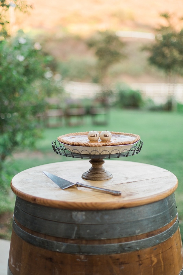 cute-and-cozy-fall-wedding
