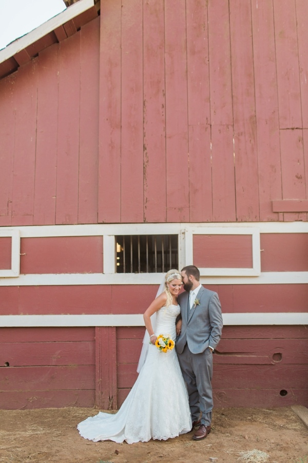cute-and-cozy-fall-wedding