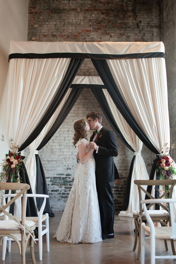 deep-and-dreamy-wedding-inspiration