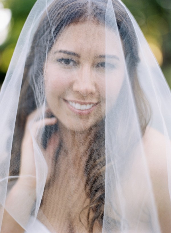 elegant-green-and-white-garden-wedding