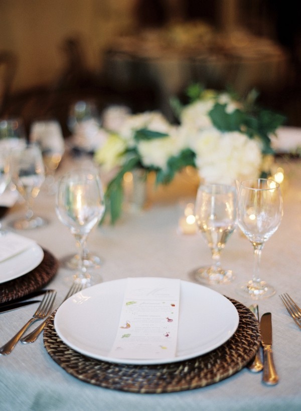 elegant-green-and-white-garden-wedding