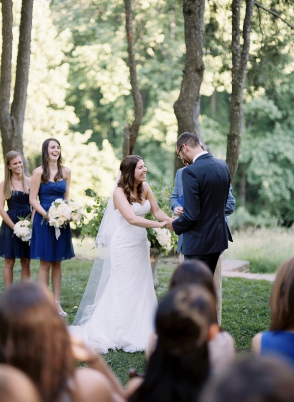 elegant-green-and-white-garden-wedding