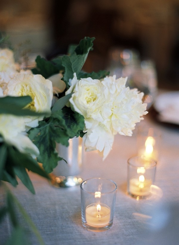 elegant-green-and-white-garden-wedding
