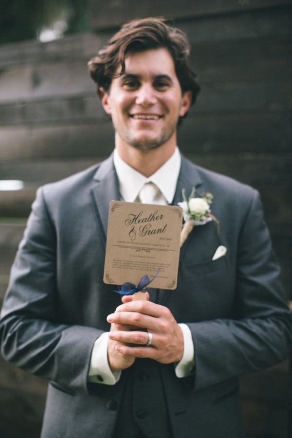 evening-wedding-in-a-barn