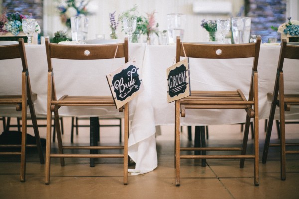 evening-wedding-in-a-barn