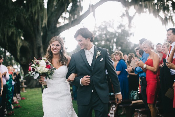 evening-wedding-in-a-barn