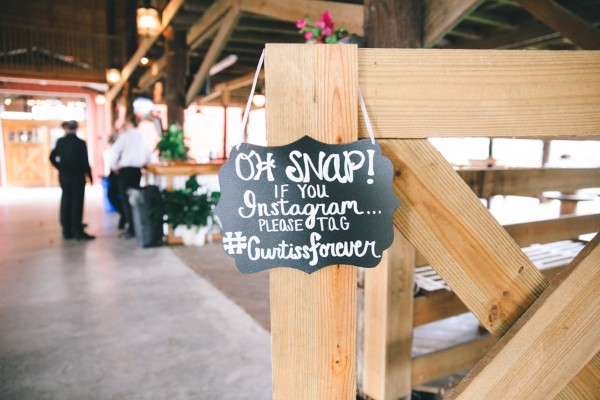evening-wedding-in-a-barn
