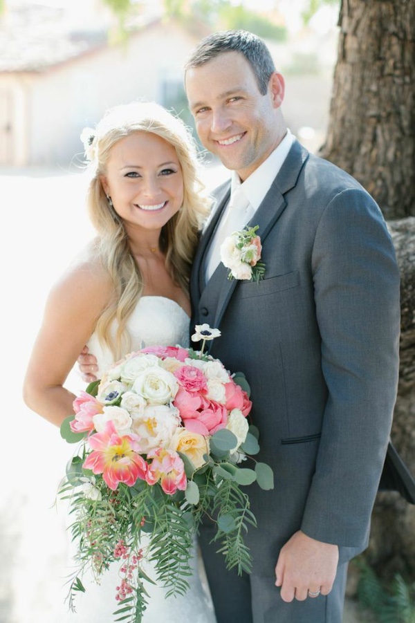 farm-boy-loves-city-girl-wedding