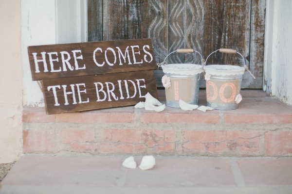 farm-boy-loves-city-girl-wedding